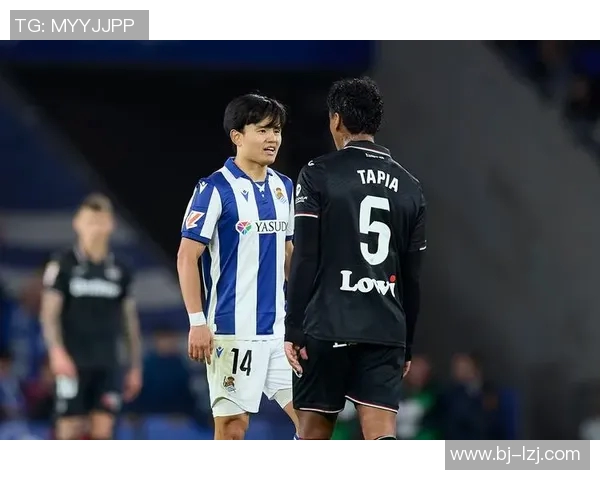 久保建英在国际赛场上的精彩表现引发全球球迷热议与期待