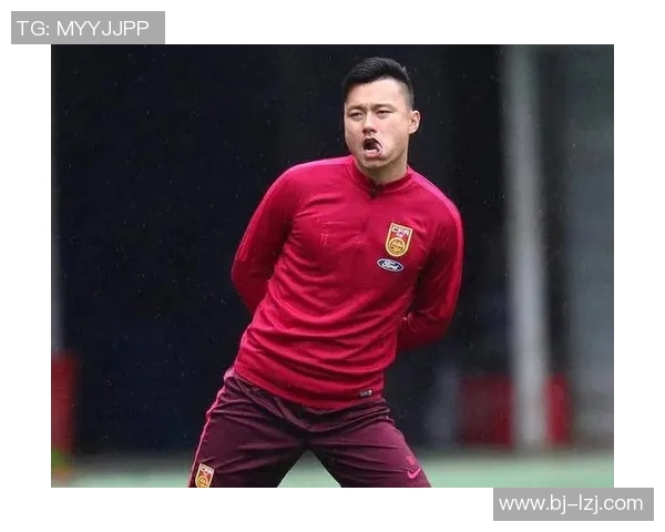 郜林与张玉宁争锋相对谁能在绿茵场上书写新的传奇故事