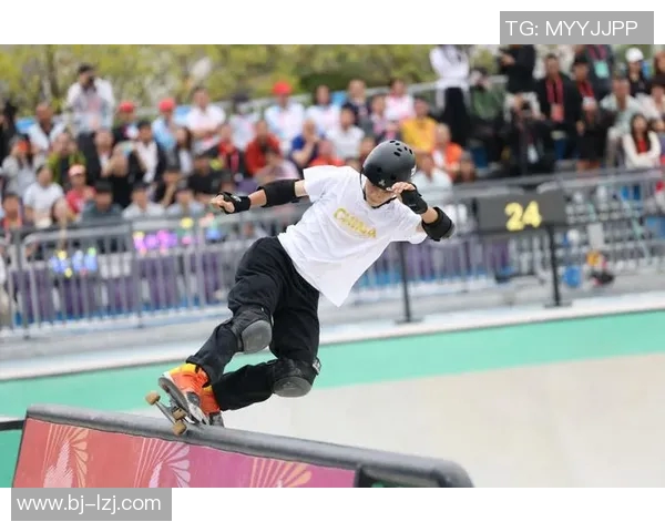 杭州滑板队创下耐力新纪录引发热议滑板运动再攀高峰MBA